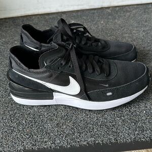 Nike women’s sneakers